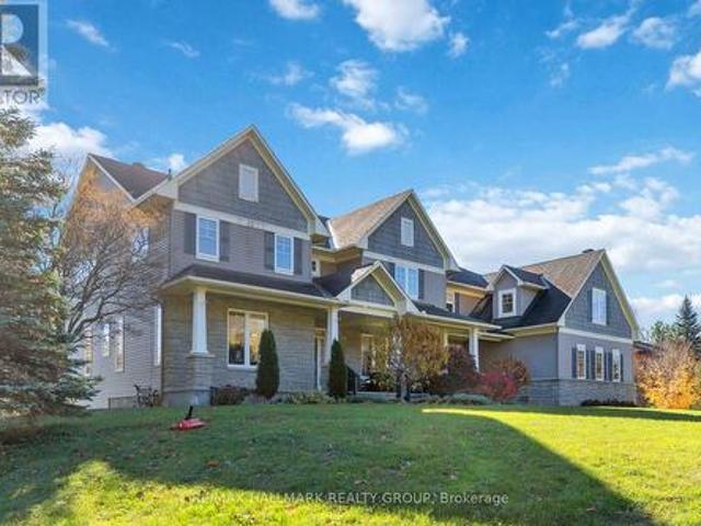 137 Goodman Drive, Ottawa, ON, K2W 1C7 house for sale | Listing ID X13147 | Royal LePage