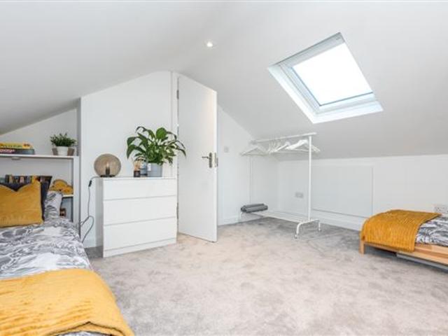 137 Grange Abbey Drive, Donaghmede, Dublin 13 Noel Kelly Auctioneers Ltd 4903 MyHome. Ie Residential