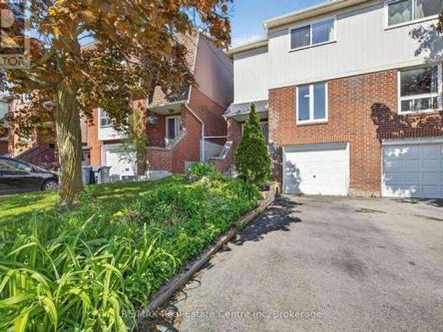 137 Dovercliffe Road, Guelph Dovercliffe Park/Old University, ON, N1G 3A5 townhouse for sale | Listing ID X13574 | Royal LePage