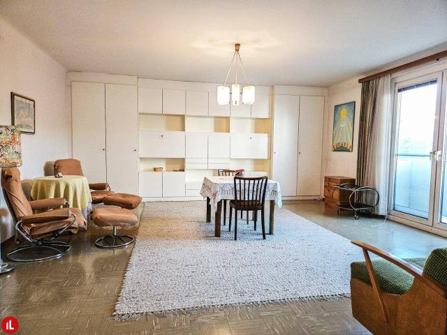 137 m² Wohnfläche – großzügige 4 Zimmer Wohnung mit Entwicklungspotenzial