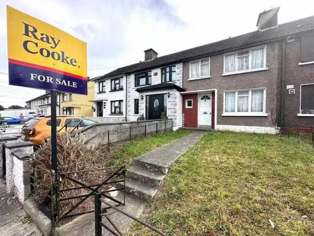 137 Rossmore Road, D10 WF59, Ballyfermot, Dublin 10 is for sale