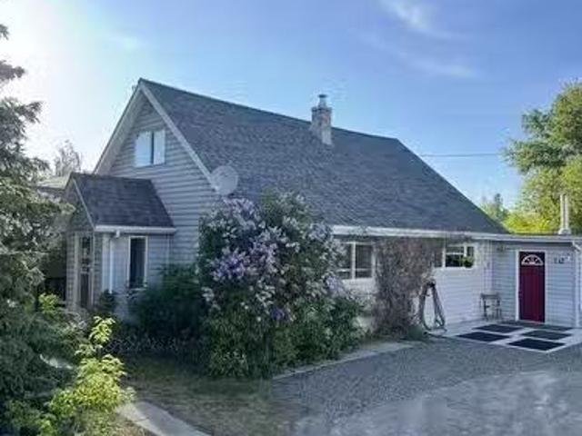 137 W Victoria Street, Vanderhoof, BC, V0J 3A0 house for sal.