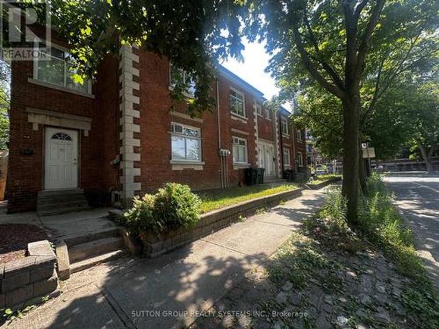 137B Chatham Avenue, Toronto, ON, M4J 1K8 house for lease | Listing ID E13593 | Royal LePage