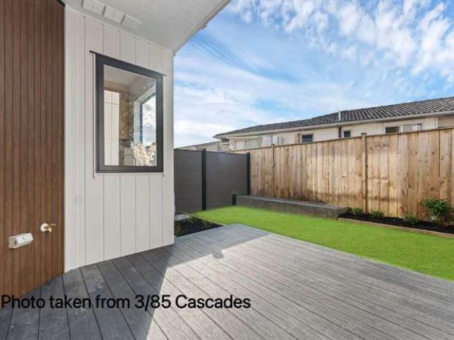 13/85 Cascades Road, Pakuranga Heights, Manukau City