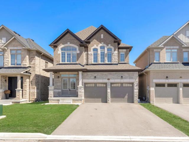 1386 Broderick St, Innisfil, ON L9S 0P5, Canada