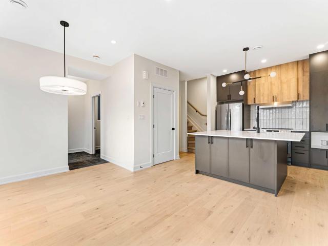 138 carillon streetottawa on k1l 5y3