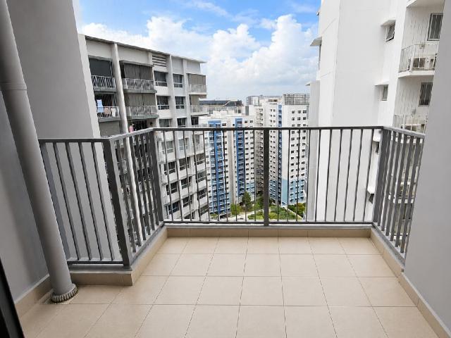138C Yuan Ching Road HDB Apartment For Sale, $580,000, 2 Bed 2 Bath 721 sqft $804.00 psf
