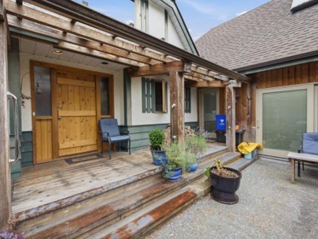 13965 Harris Road, Pitt Meadows, BC, V3Y 2T3 Luxury House for sale | Listing ID R3142 | Royal LePage Carriage Trade Luxury Properties