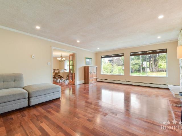 13900 Blackburn Ave 4 Bedroom Apartment for Rent at 13900 Blackburn Ave, White Rock, BC V4B 2Z2