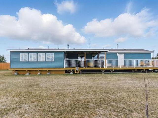 139 3 Ste. Anne Trail, Rural Lac Ste. Anne County, AB, T0E 0A0 house for sale | Listing ID E4433 | Royal LePage
