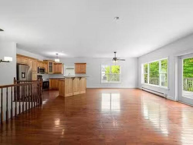 139 Carnoustie Drive, Halifax, NS, B4B 0E5 semi detached for.