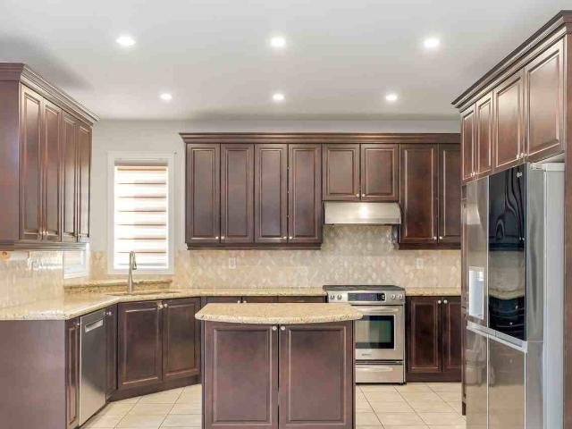 139 Don Minaker Dr, Brampton, ON L6P 2W1, Canada 4 Bedroom Apartment for Rent at 139 Don Minaker Dr, Brampton, ON L6P 2W1 Bram East