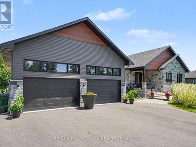 139 St Thomas Street, Russell, ON, K0A 3H0 house for sale | Listing ID X13490 | Royal LePage