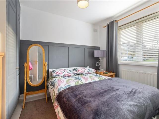 139 Stepaside Park, Stepaside, Dublin 18 Ed Dempsey & Associates 4764 MyHome. Ie Residential