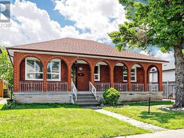 139 Ranee Avenue, Toronto, ON, M6A 1N3 house for sale | Listing ID C13697 | Royal LePage