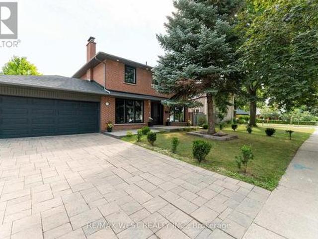 139 Redgrave Drive, Toronto, ON, M9R 3V6 house for sale | Listing ID W13589 | Royal LePage
