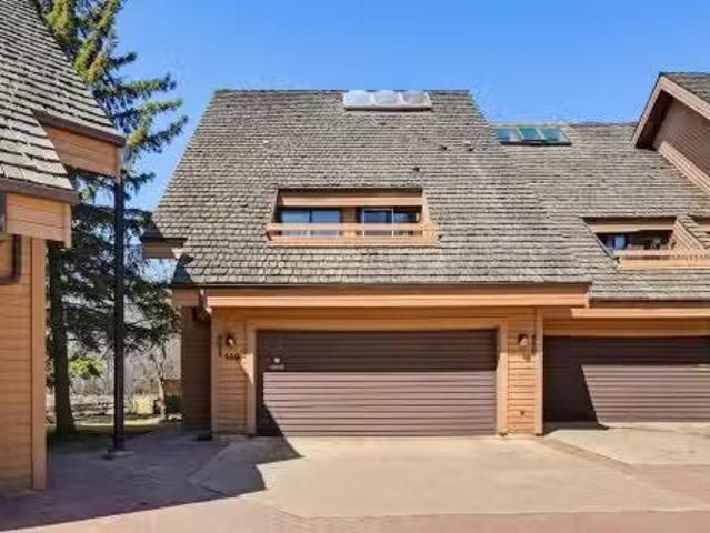 139 Wolf Willow Crescent, Edmonton, AB, T5T 1T1 townhouse fo.