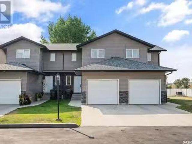 17 515 Centennial Boulevard, Warman, SK, S0K 4S0 townhouse f.