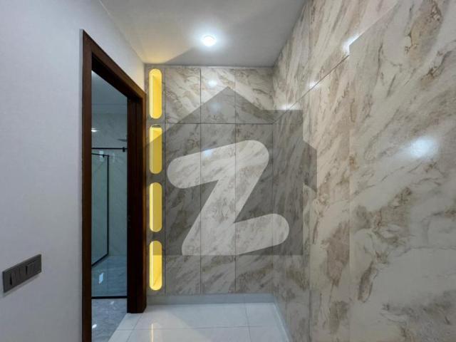 17.5 Marla Brand New Sooper Luxury Elite Class House Available For Sale in Buch Villas Multan Buch Executive Villas Phase 2