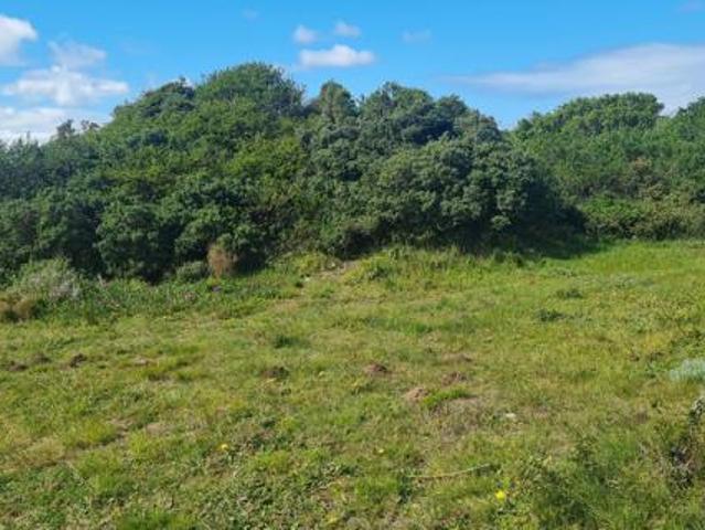 17.1 ha Land available in Aston Bay