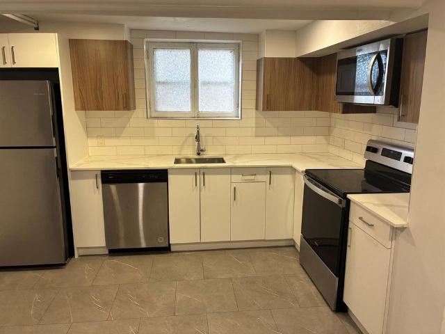17 2384 Avenue Beaconsfield, Montréal