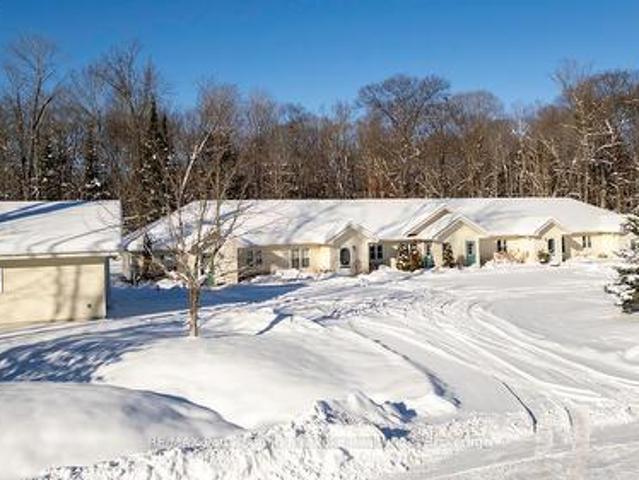 17 25 Seguin Place, Seguin Humphrey, ON, P2A 1B2 townhouse for sale | Listing ID X12613 | Royal LePage