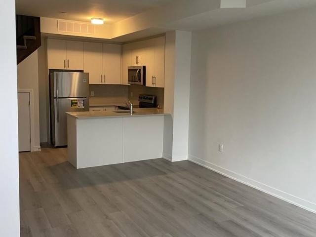 17 3429 Ridgeway Drive, Mississauga | 2Beds/3Bath, Townhouse, $2,650/mo | Condos. Ca