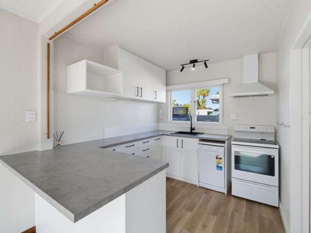 1/7 Tennyson Crescent, Stoke, Nelson