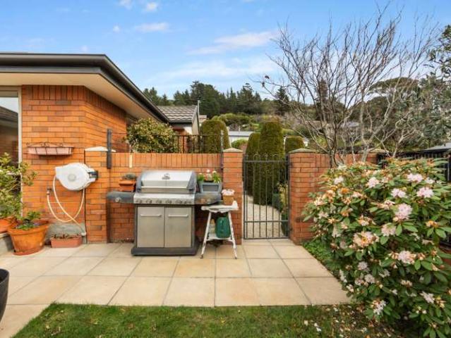 17 The Tors, Heathcote Valley, Christchurch City