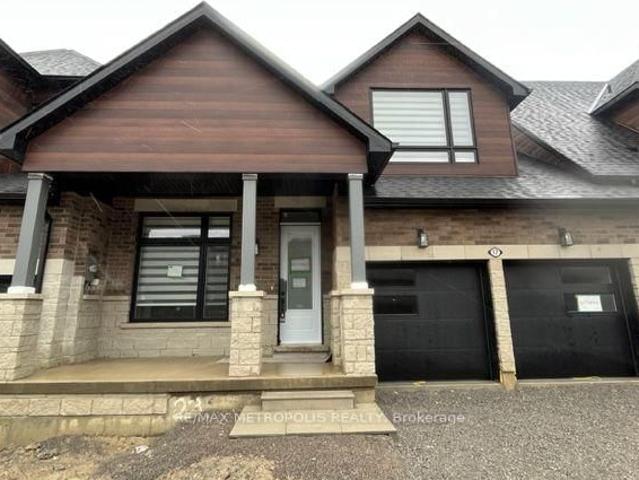 17 Vern Robertson Gate, Uxbridge, ON | Condos. Ca