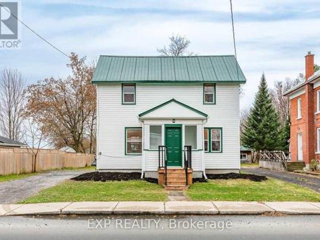 17 Victoria Street, North Stormont, ON, K0C 1K0 house for sale | Listing ID X11245 | Royal LePage