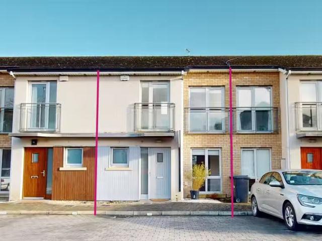 17 Waterside Walk, Swords Road, Malahide, Co. Dublin, K36RX22.