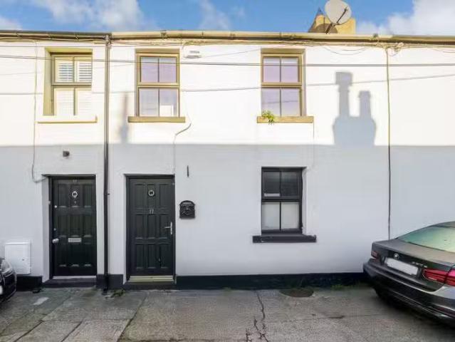 17 Westmoreland Park, Ranelagh, Dublin 6, D06HH48 is for sale