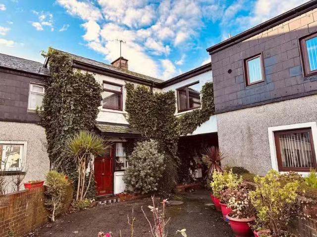17 Aghameen Park, Muirhevnamore, Blackrock, Co. Louth, A91W4FN.