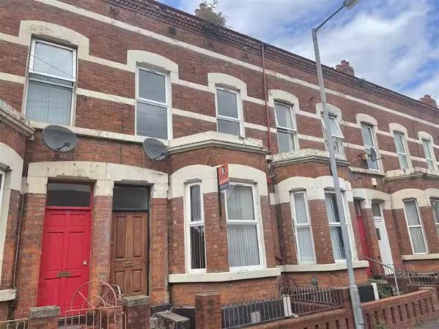 17 Agincourt Avenue