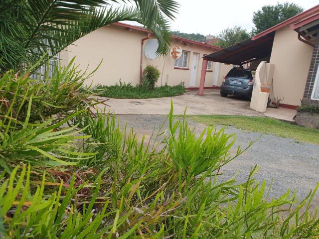 17 Bedroom House For Sale in Rietfontein