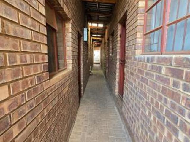17 Bedroom House in Lydenburg Mashishing