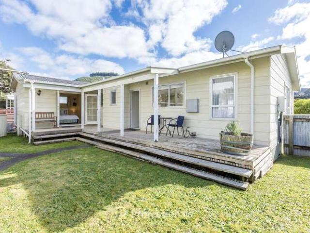 17 Beryl Grove, Birchville, Upper Hutt City