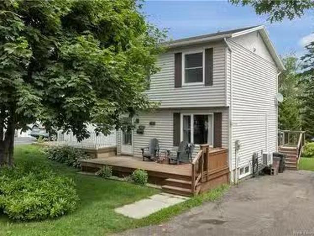 17 Birchwood Place, Saint John, NB, E2M 5G4 house for sale.
