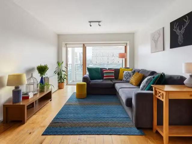 17 Block 3, Gallery Quay, Dublin 2, D02P797 is for sale