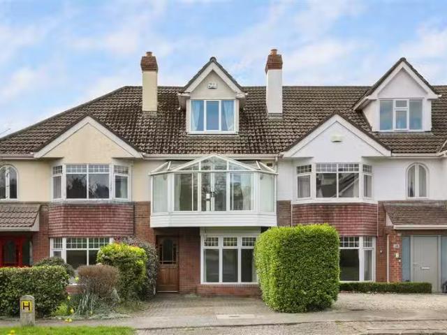 17 Brighton Court, Brighton Road, Foxrock, Dublin 18
