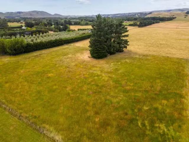17 Campbell Drive, Martinborough, South Wairarapa