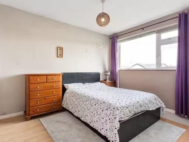 17 Cabinteely Crescent, Cabinteely, Dublin 18, D18XK22 is for.
