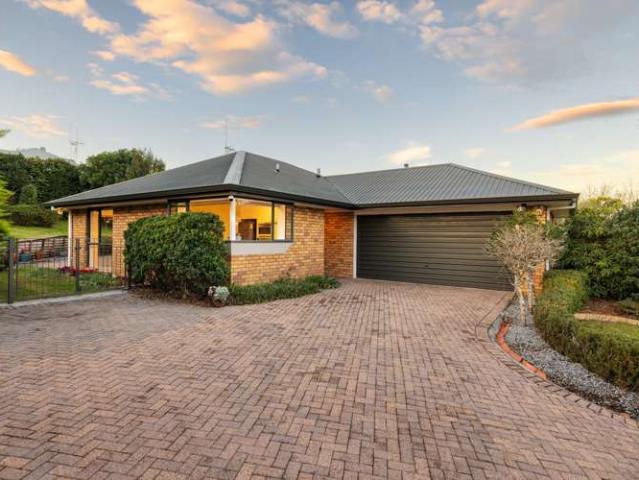 17 Cashmere Place, Flagstaff, Hamilton City