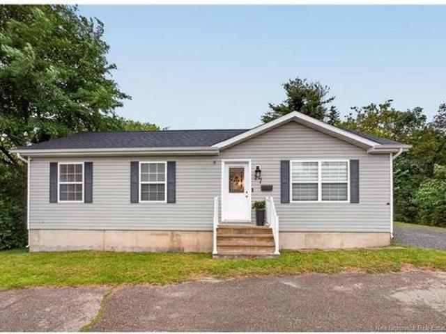 17 Centre St, Miramichi, NB, E1N 1K4 house for sale | Listing ID NB141876 | Royal LePage