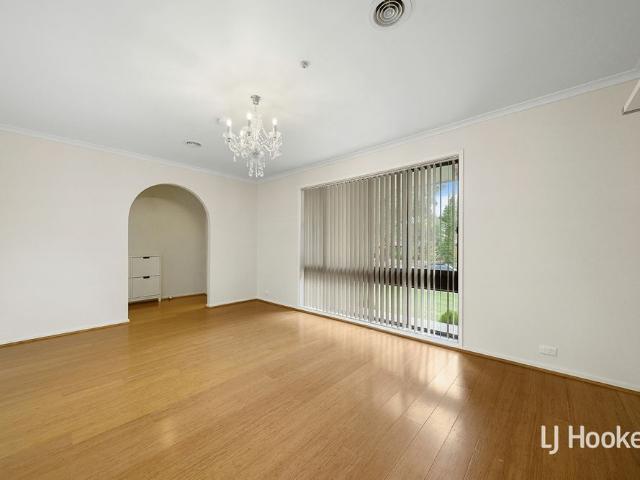 17 Cuscaden Crescent, Florey ACT, Belconnen