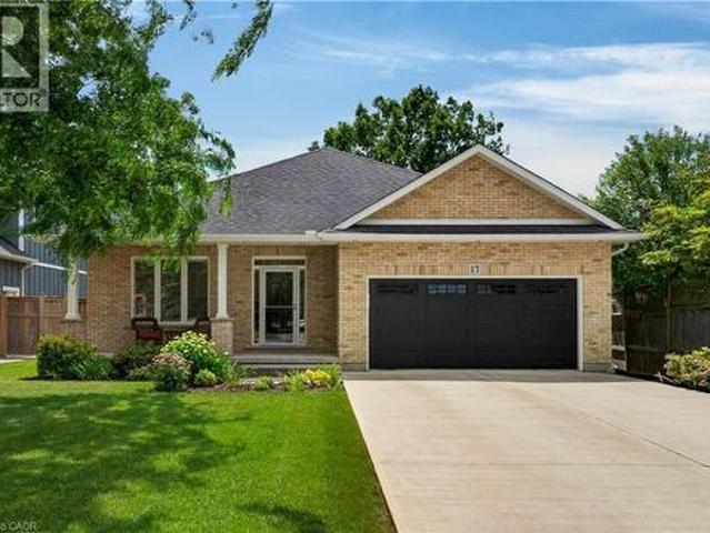 17 Diana Drive, Virgil, ON, L0S 1T0 house for sale | Listing ID 40840 | Royal LePage