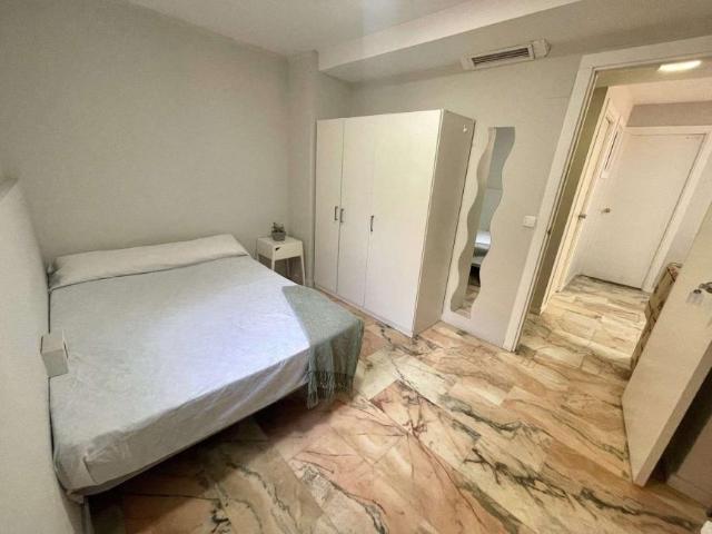 17 Dormitorio Shared Living/Roommate Seville Seville 101816125