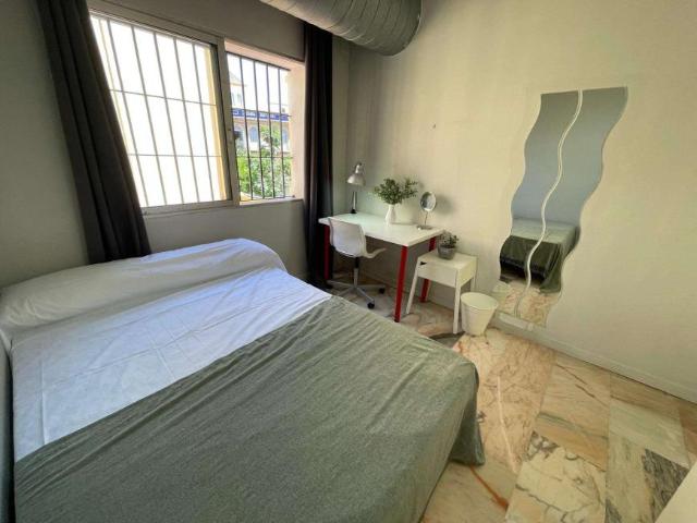 17 Dormitorio Shared Living/Roommate Seville Seville 98334423
