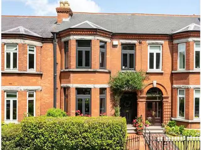 17 Eaton Square, Terenure, Dublin 6W